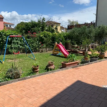 Violet - La Casa Del Pucci Apartamento Lucca Exterior foto