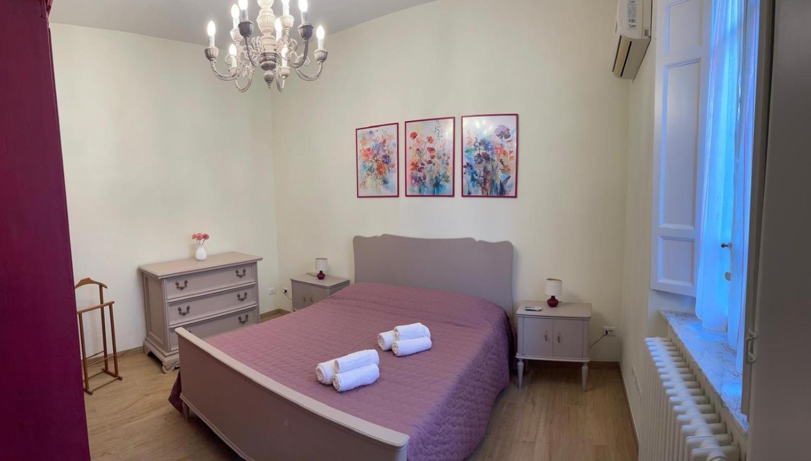 Violet - La Casa Del Pucci Lucca